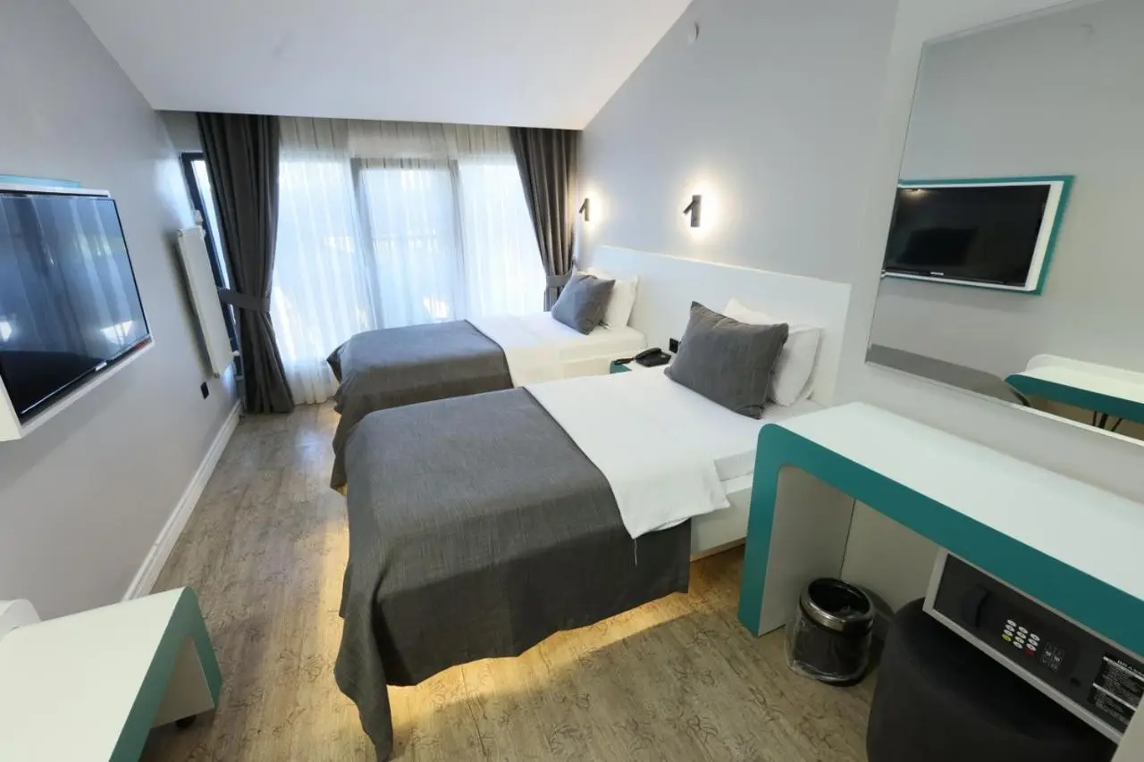 Midis Otel