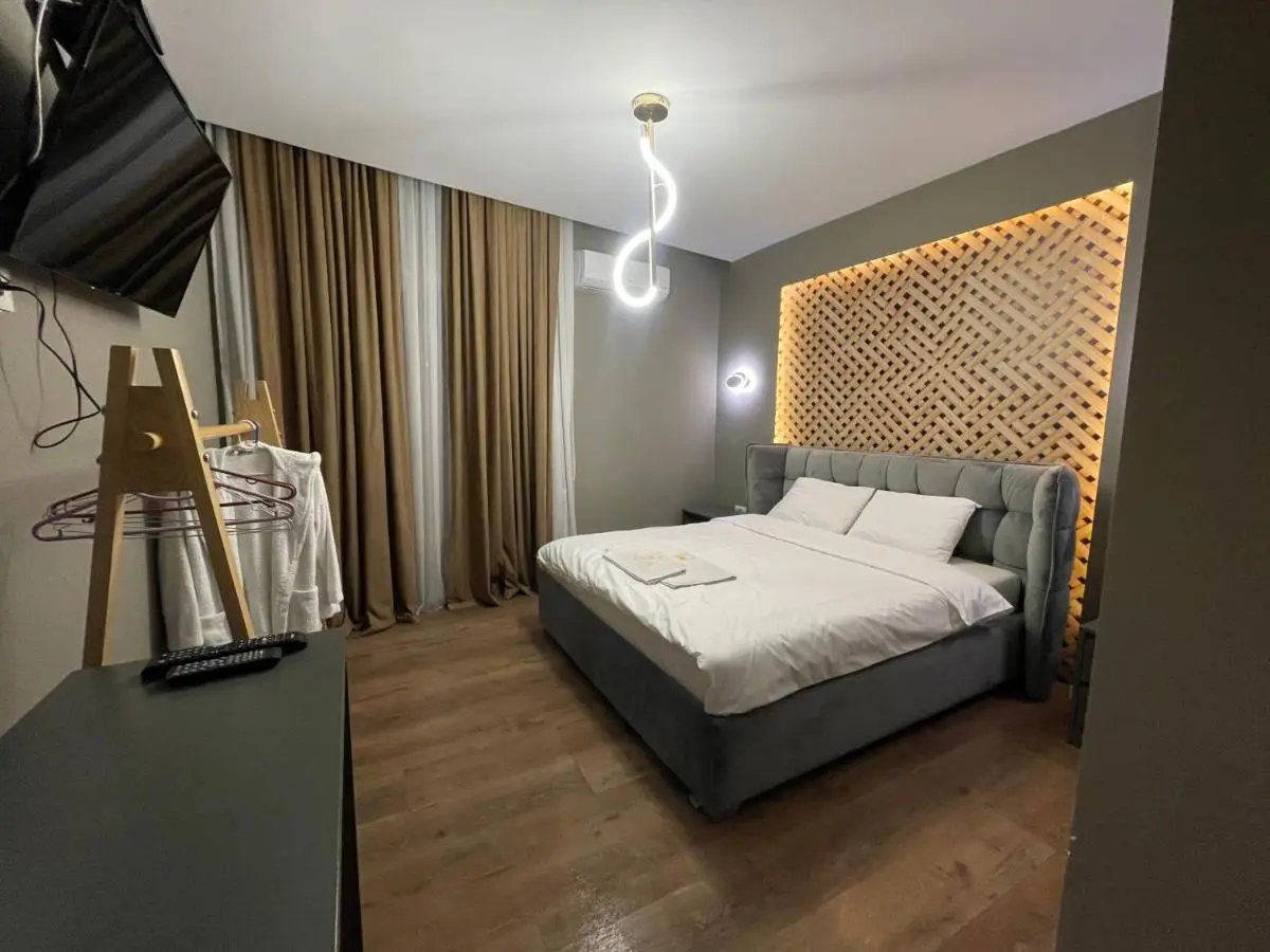 GRAND JNK Boutique Hotel