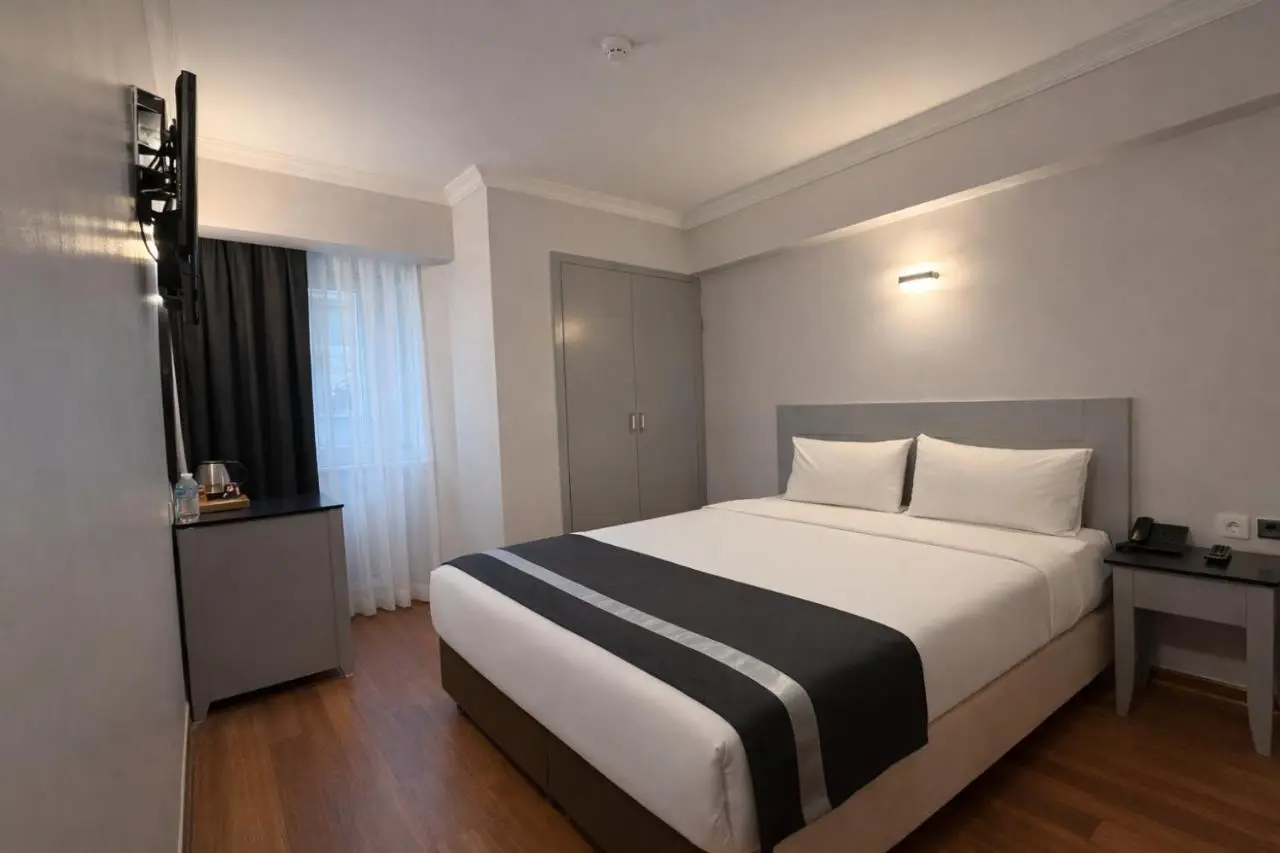 Peak Star Hotel