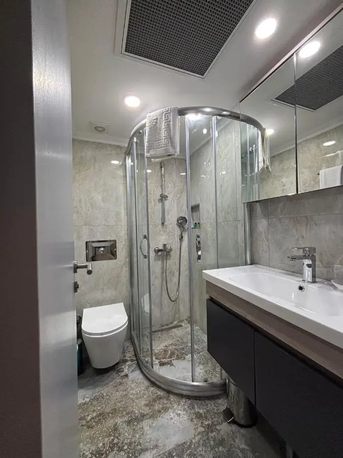 Lapis Inn Hotel & Spa ( Ex. Ambassador Hotel)