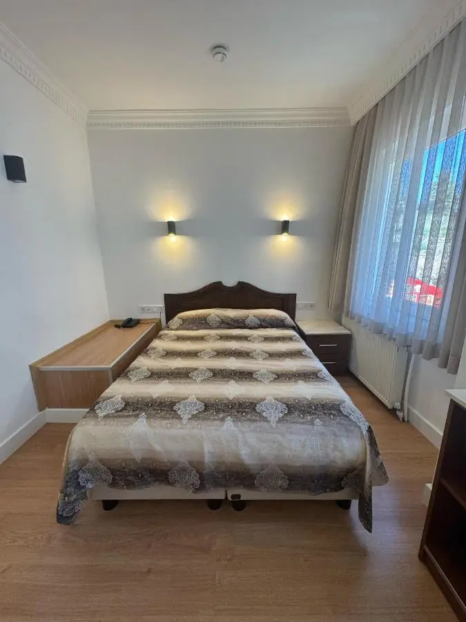 Hanedan Hotel