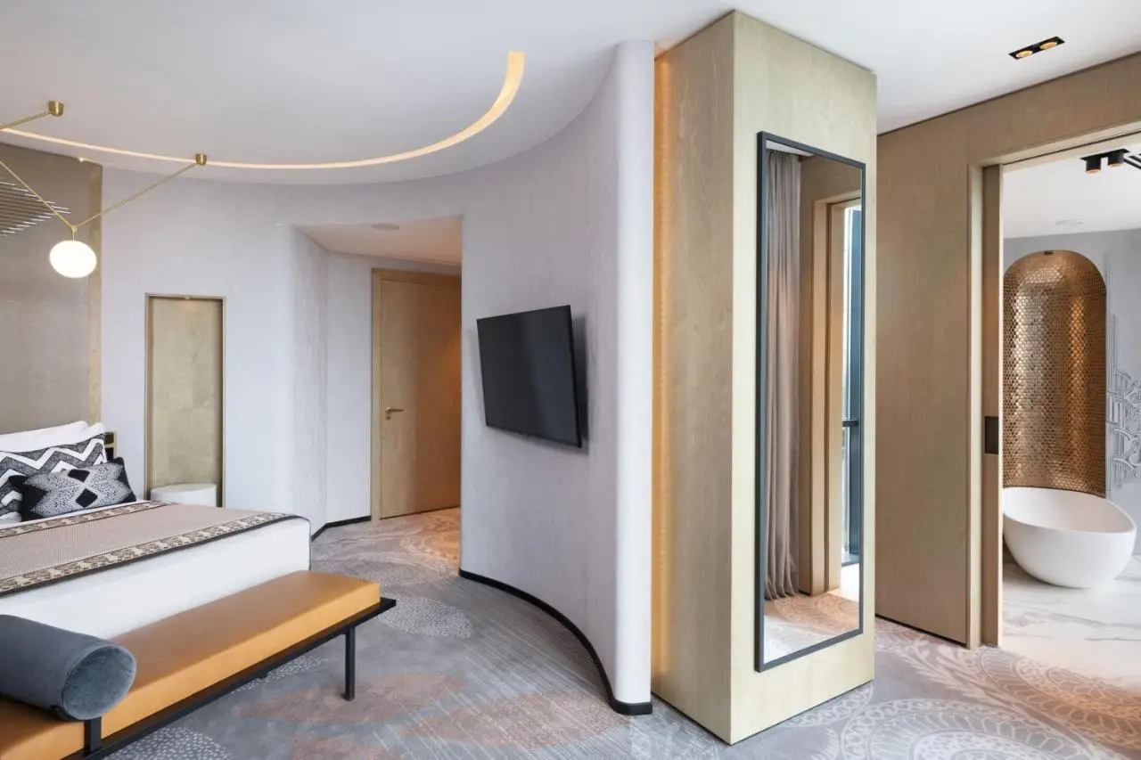 Paragraph Freedom Square, a Luxury Collection Hotel, Tbilisi