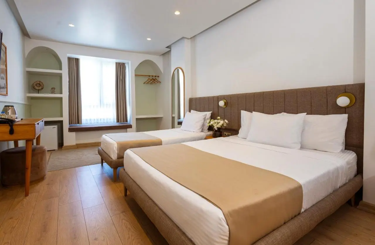 Meshk Airport Hotel