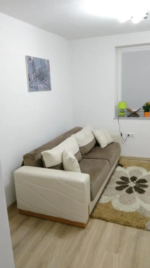 Green Garden Apartment