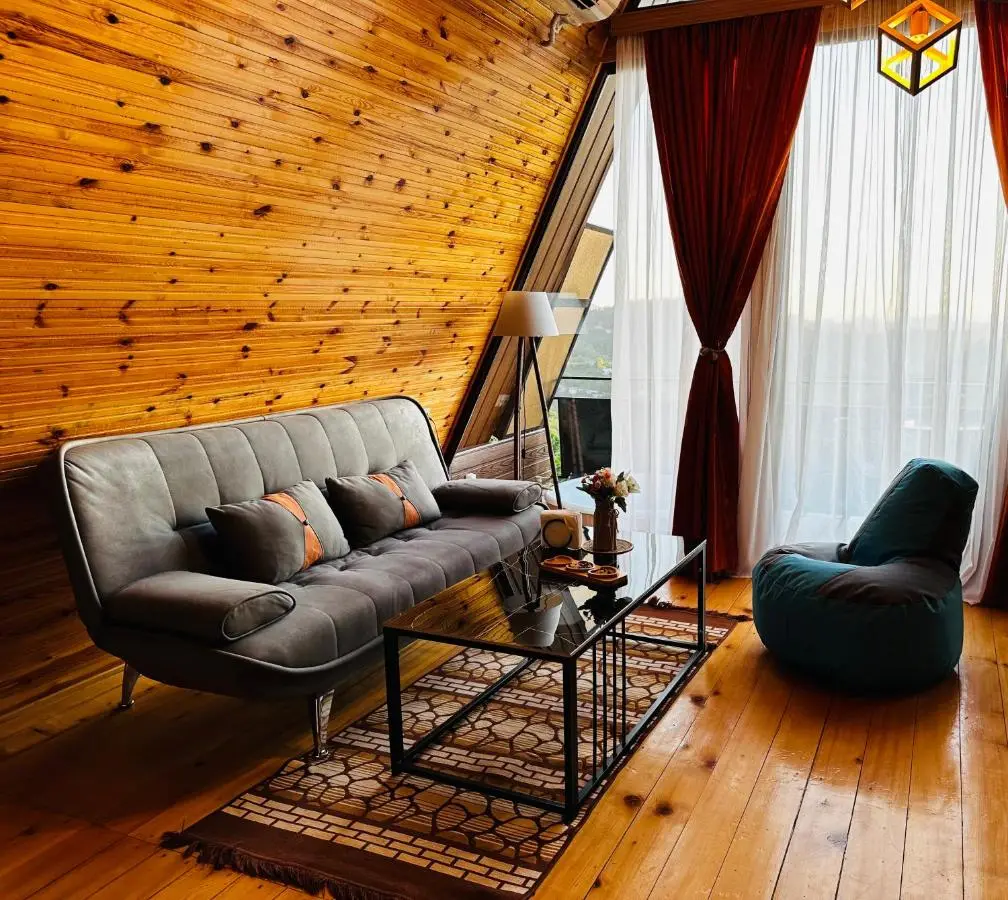 Wayside Cottage Livia