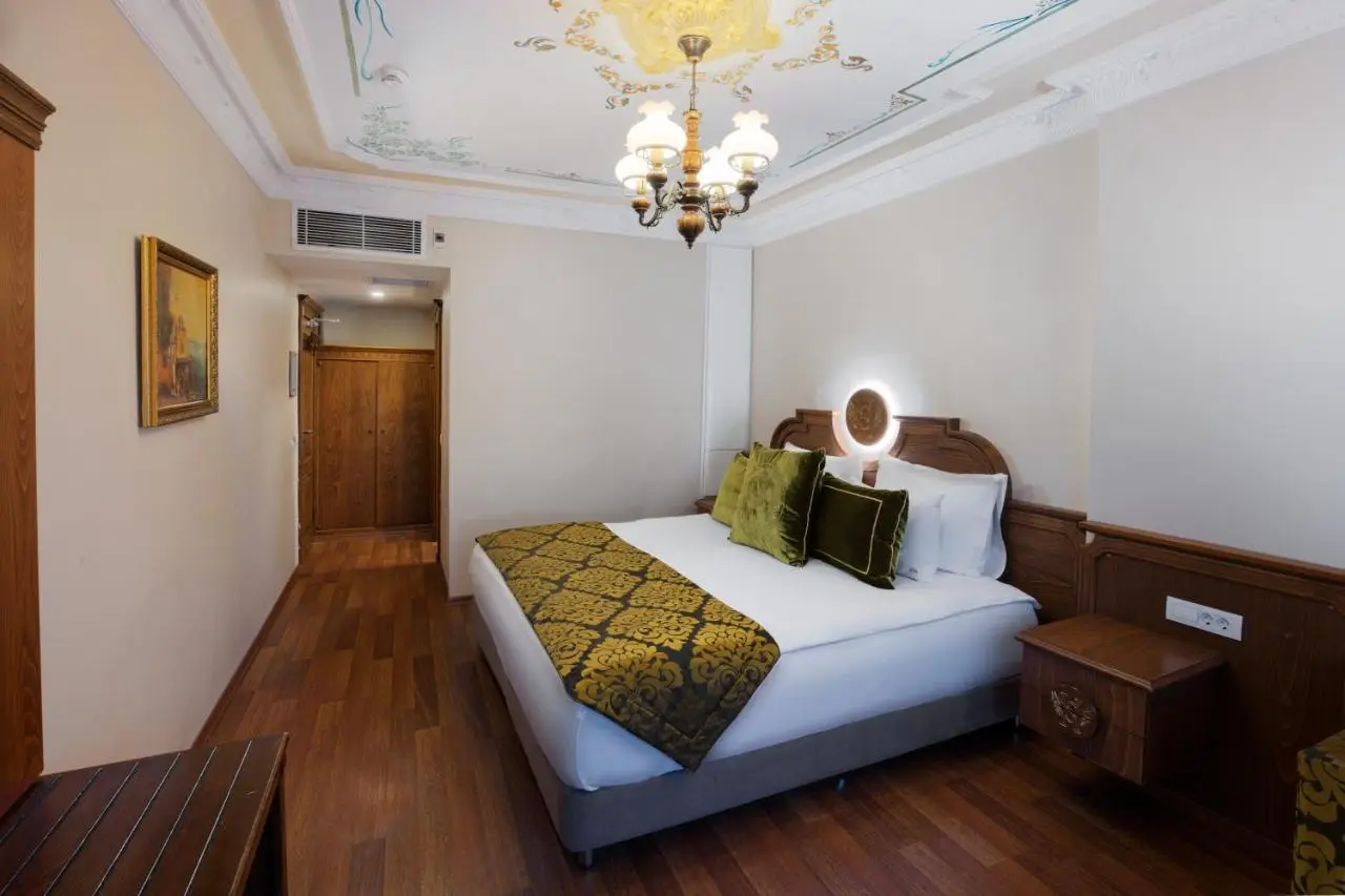 Seven Hills Boutique Hotel