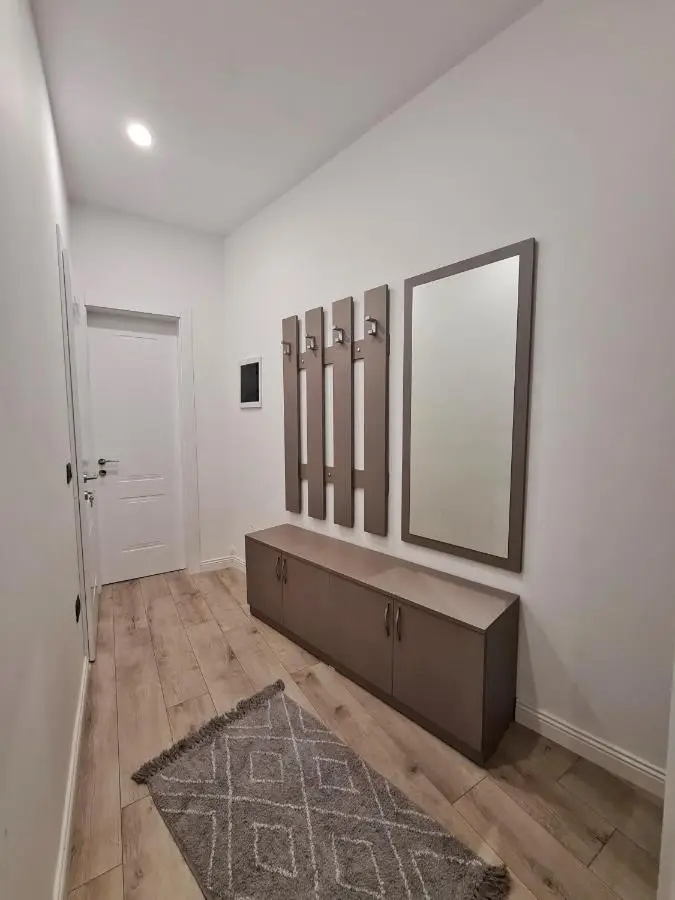Cane Apartments