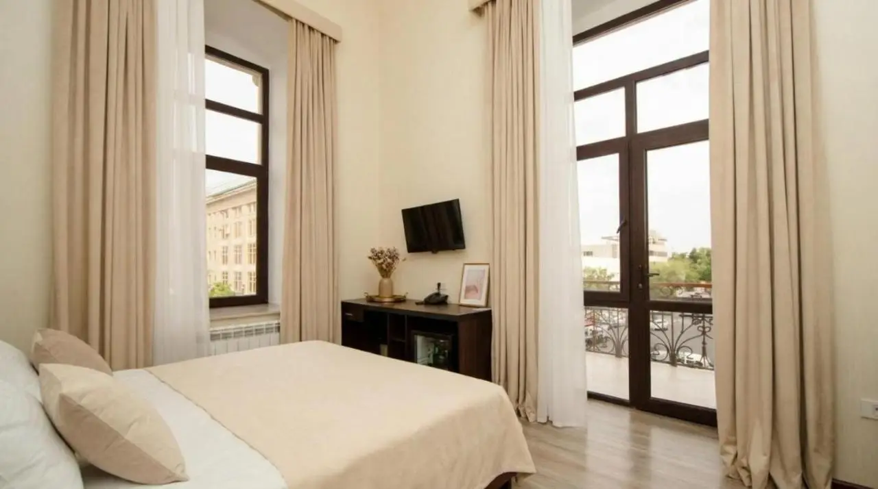 Passage Hotel & Apartments