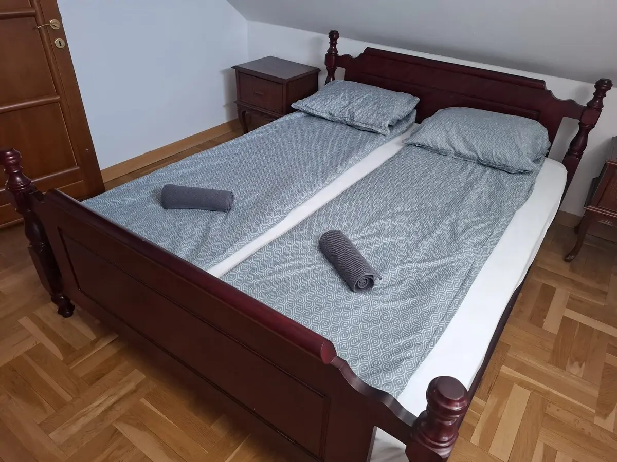 Superior 2   106m2 Apartment A/C free Parking