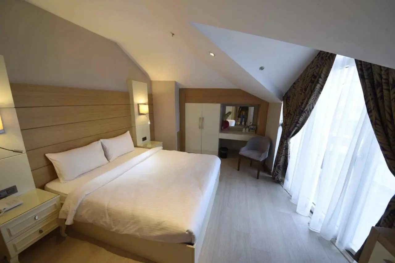 Le Mirage Hotel