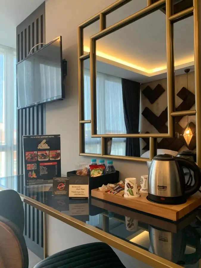 Fly And Stay Airport Hotel