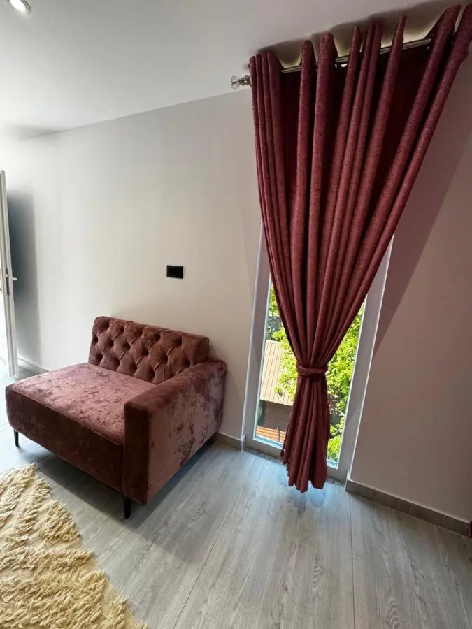 Thethi Paradise Hotel & Restaurant
