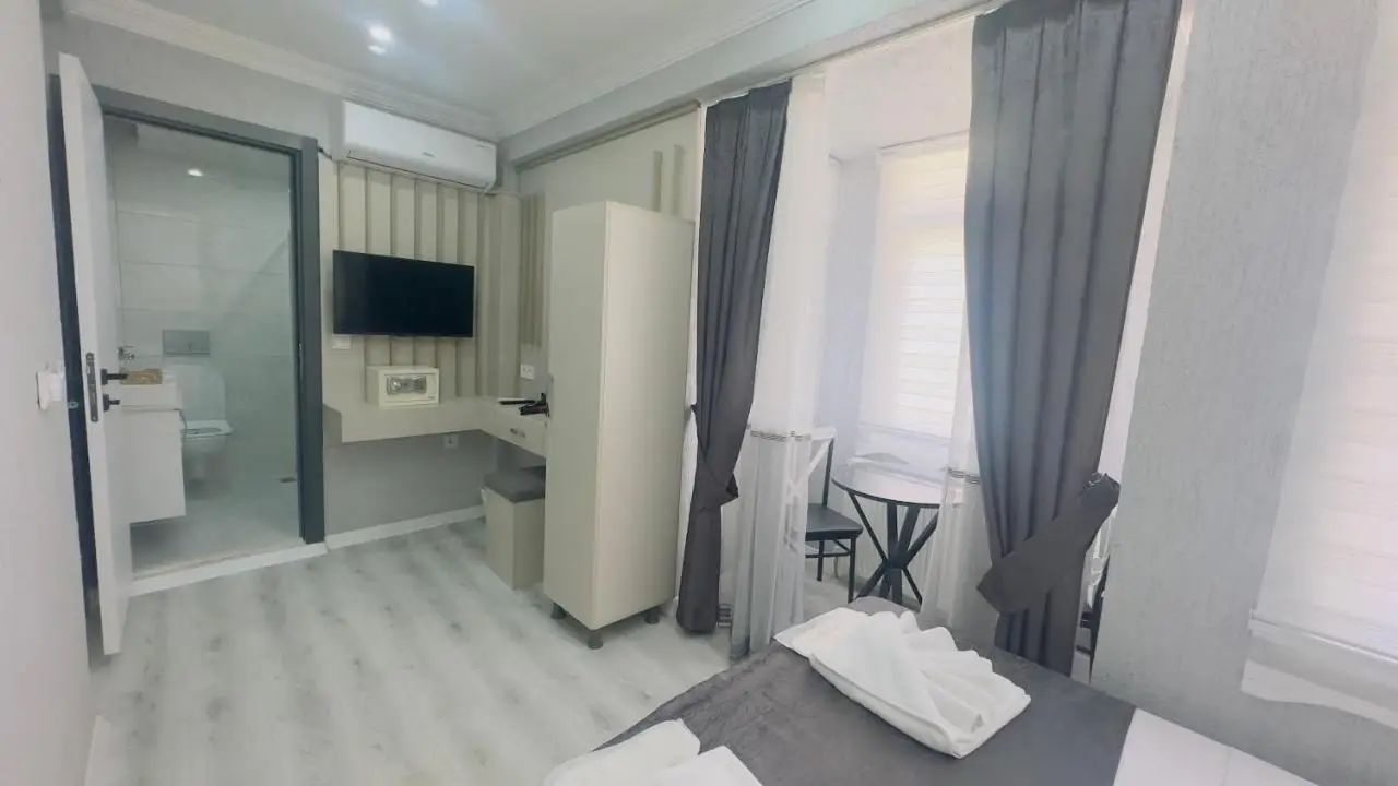 La Mer Old City Hotel