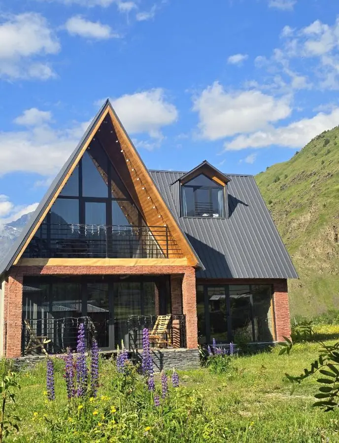 Grand Mountain Cottage