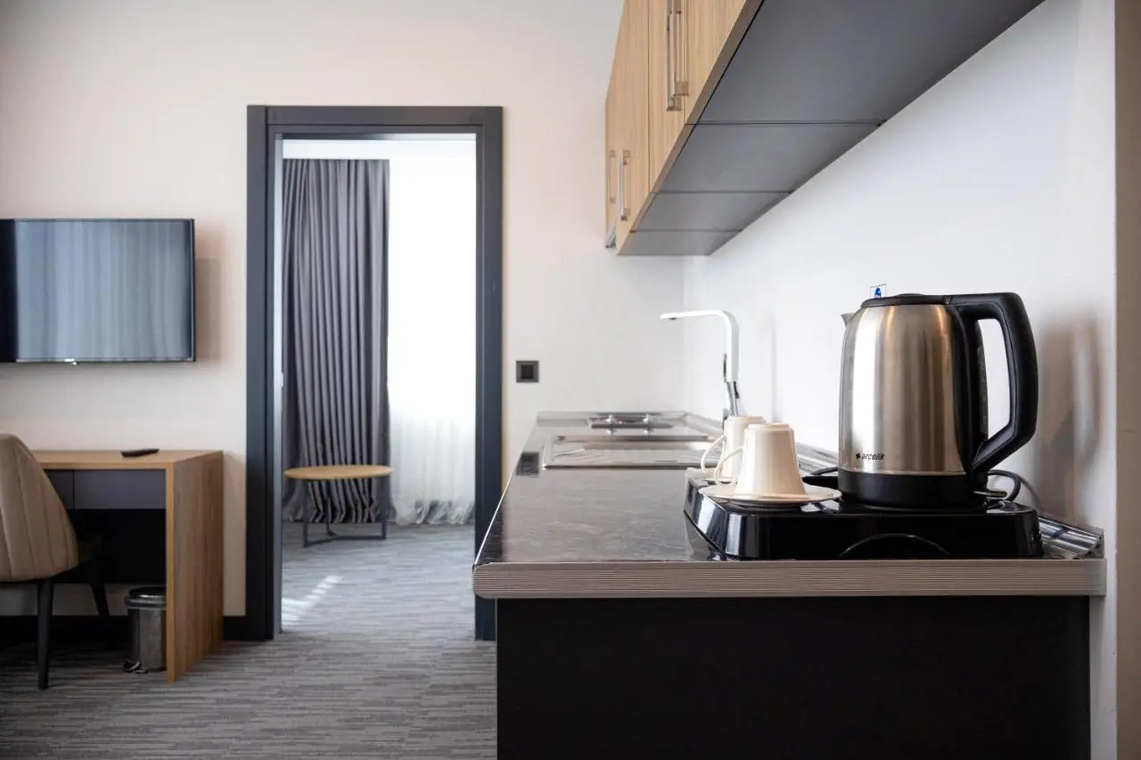 Home Plus Hotel