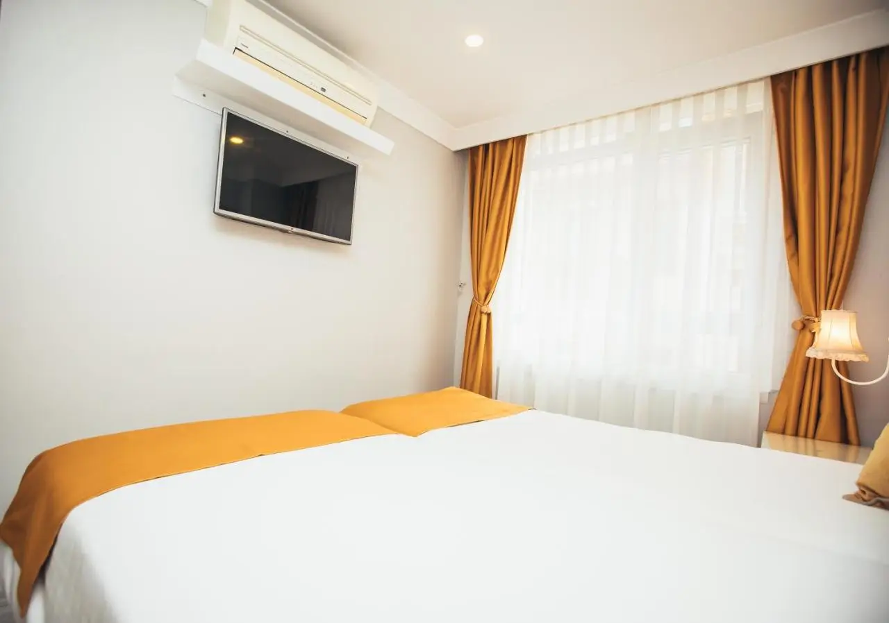 Just Inn Hotel