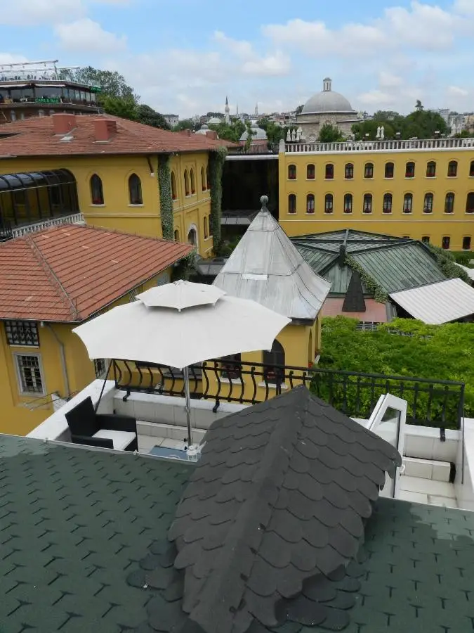 Berk Guest House - Grandma's House