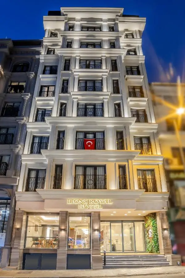 Lions Royal Hotel