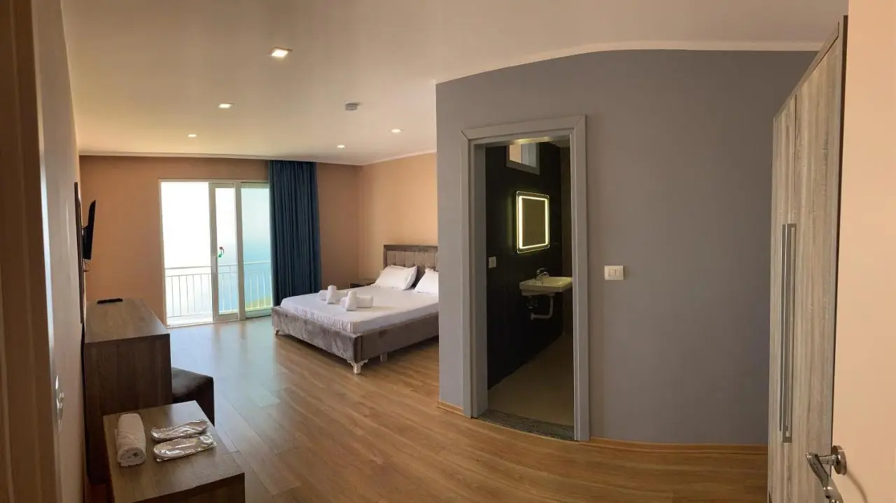 Hotel Keshtjella Llogara