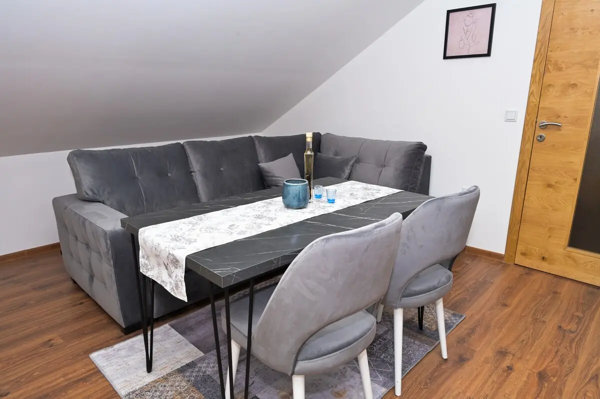 Villa Anita, two-bedroom apartment, 3rd floor (D)
