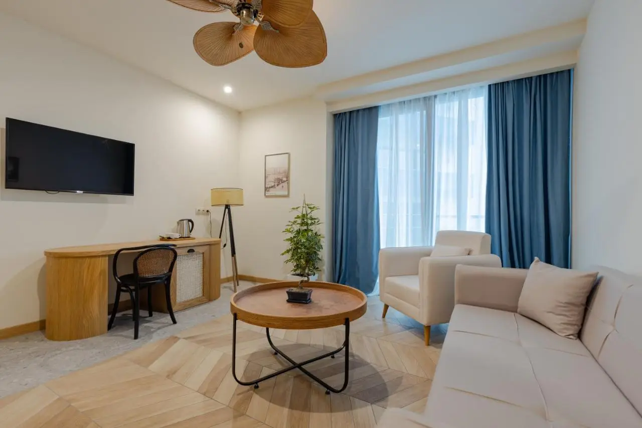 MiraMar Luxury Residences
