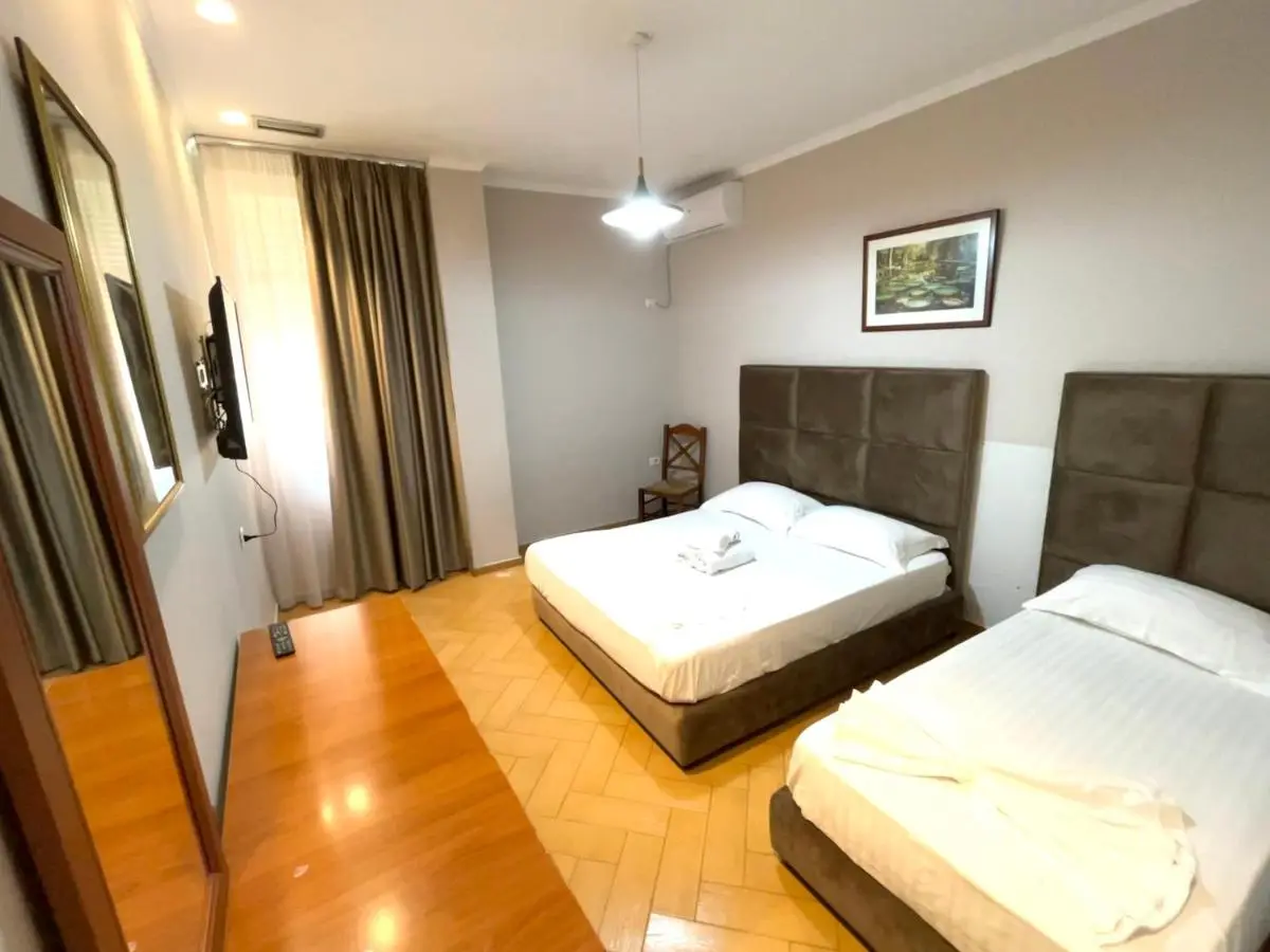 HOTEL NOBEL CENTER