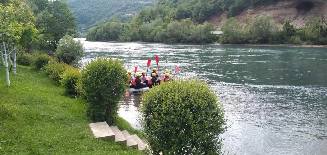 Vikendica pored Drine Foča