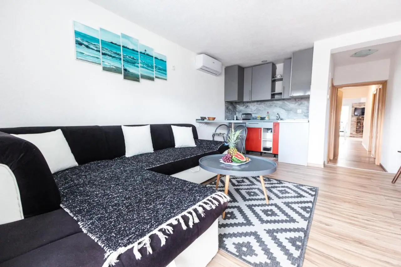 Delta apartments