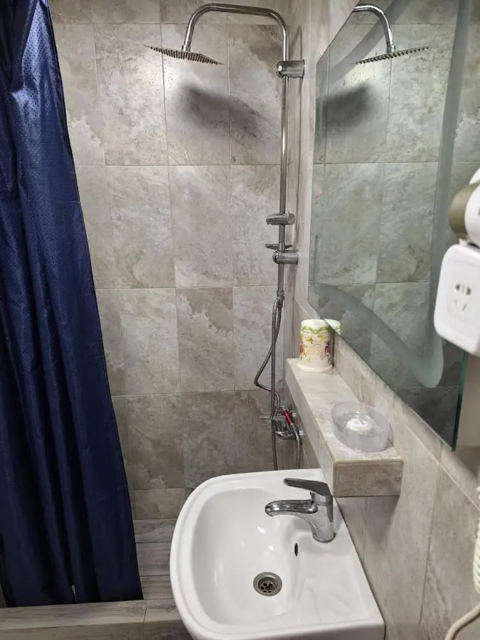 GUEST HAUSE & HOSTEL 15a