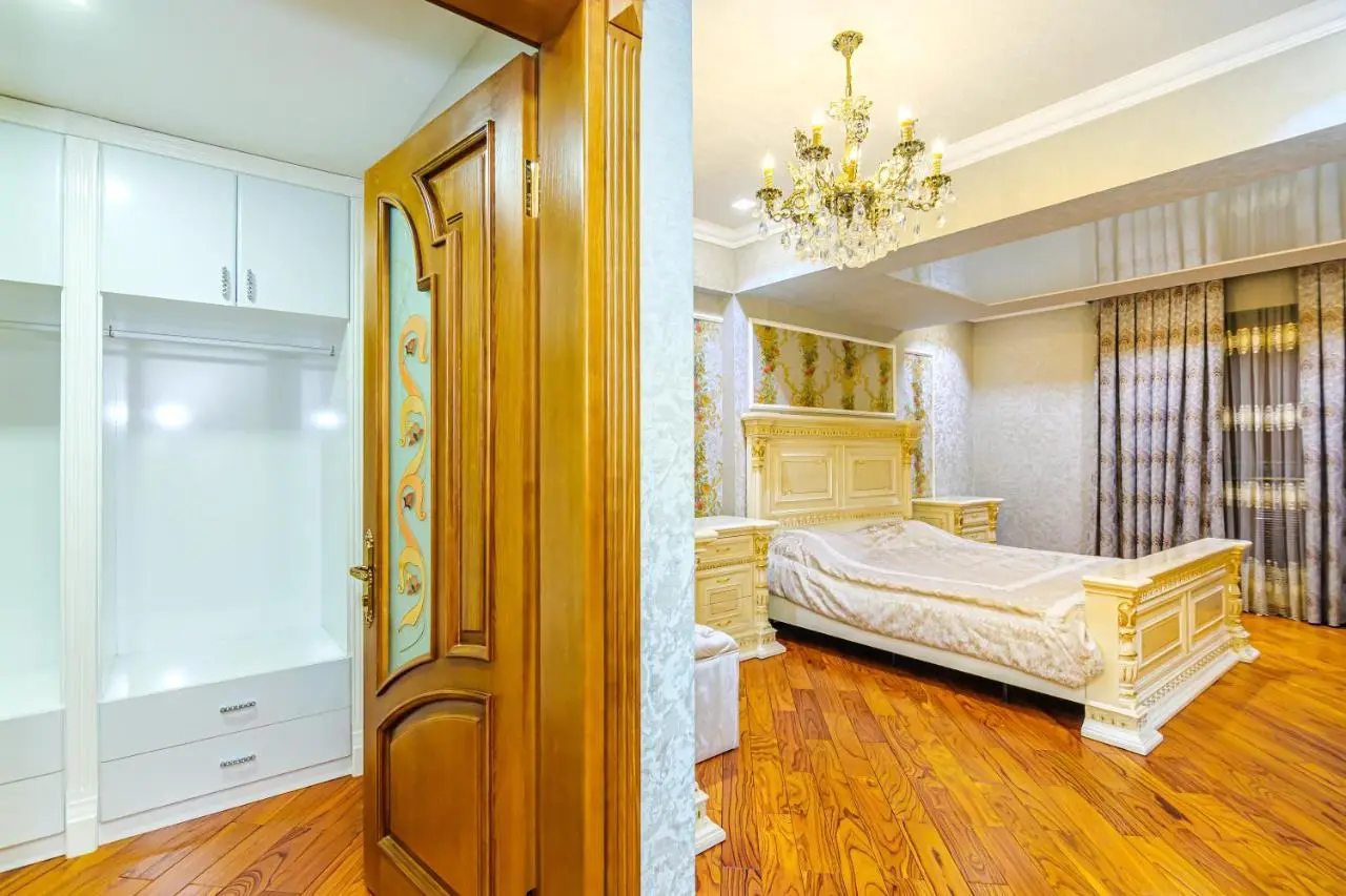 4 Bedroom Luxury Apartment on BAKU