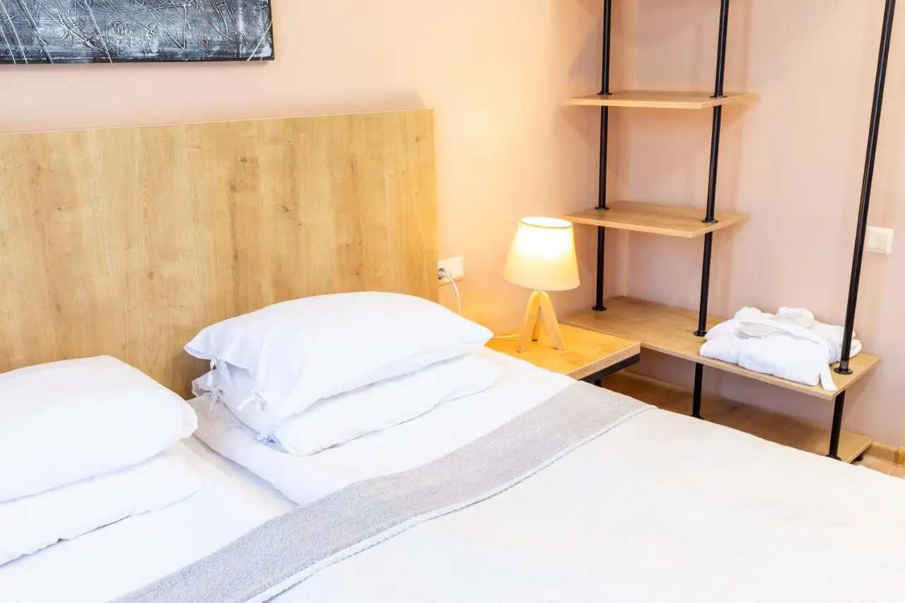Hotel N16