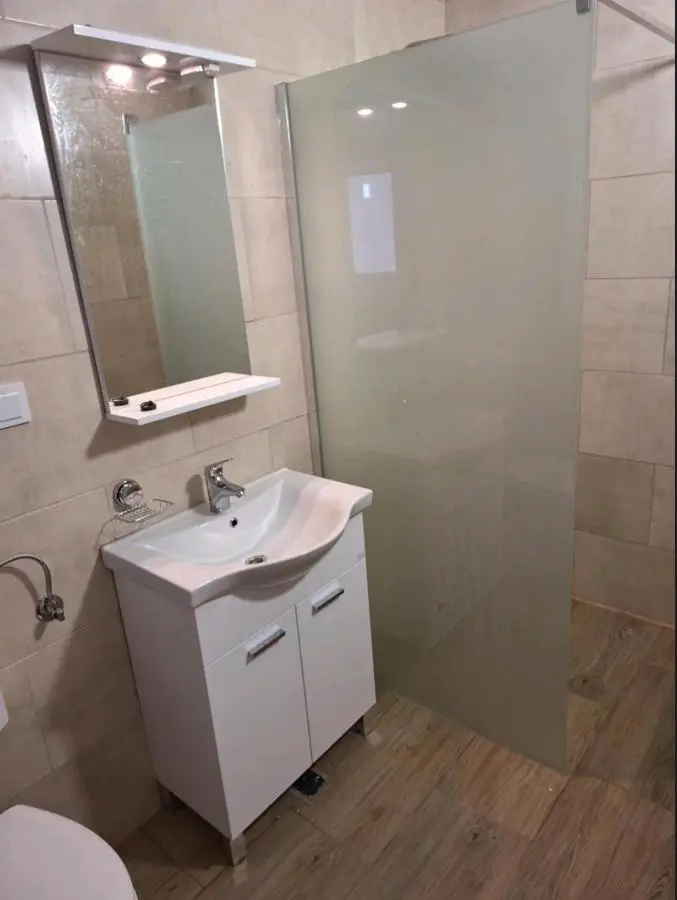 Modern&Cozy Bosnian house with GARDEN+FREE parking