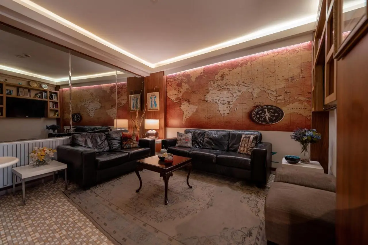 Elanaz Hotel