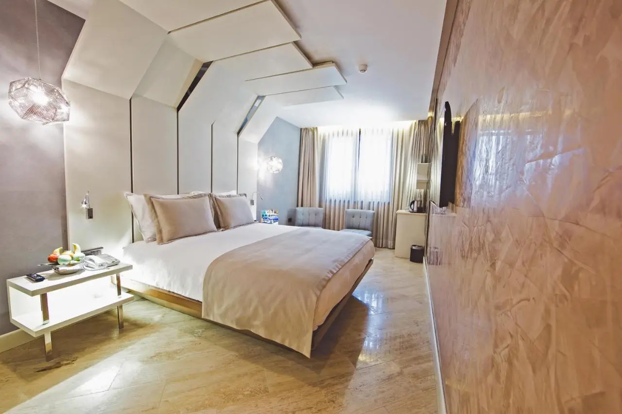 Maroon Hotel Pera