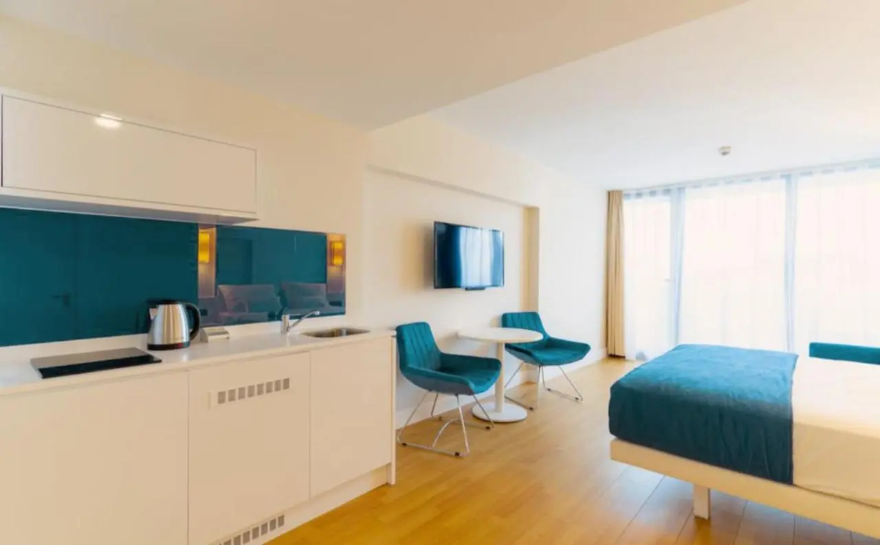 Next Wave Aparthotel