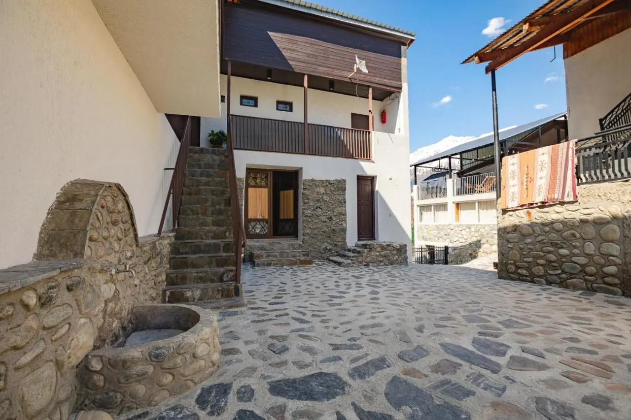 Guesthouse of Manoni Ratiani