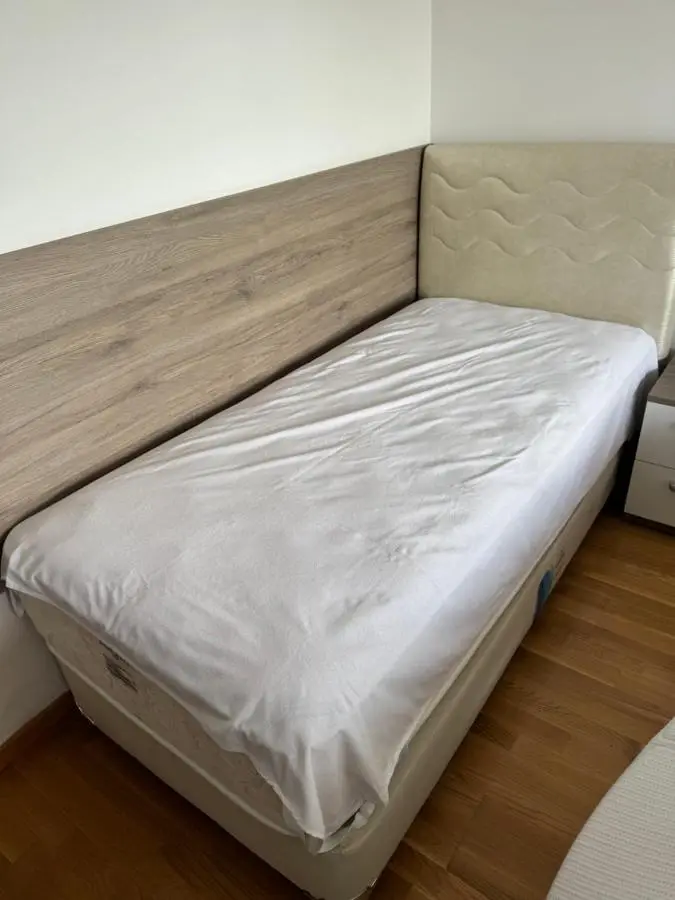 Dobrinja 5 kod bazena