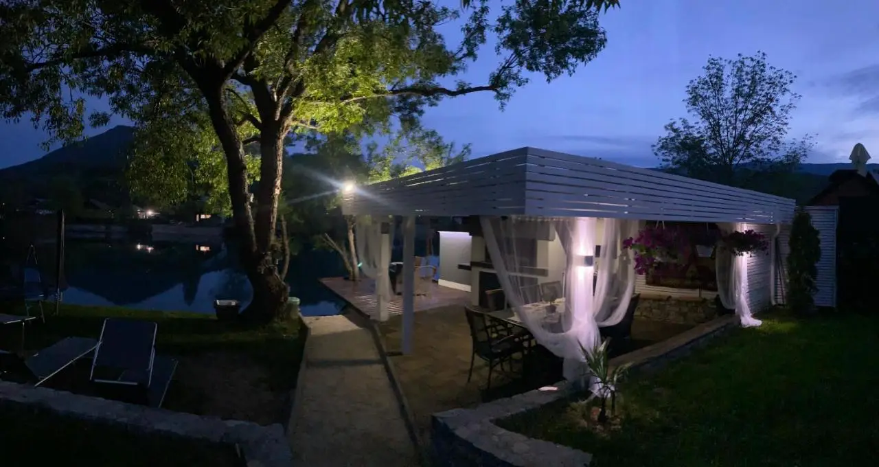 River Luxury House
