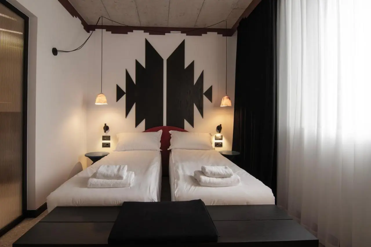 Bazaar Hotel