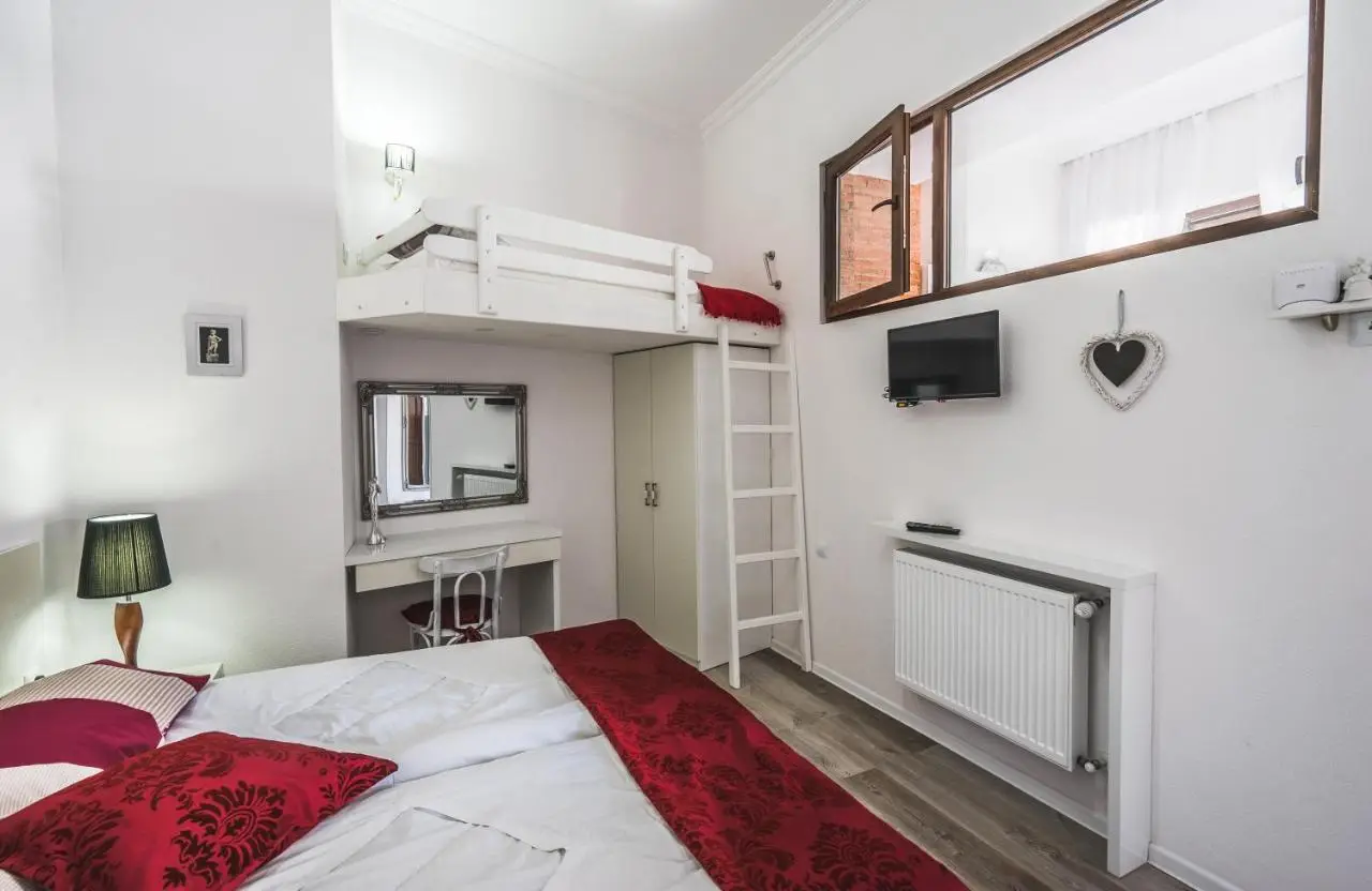 Silver Hotel