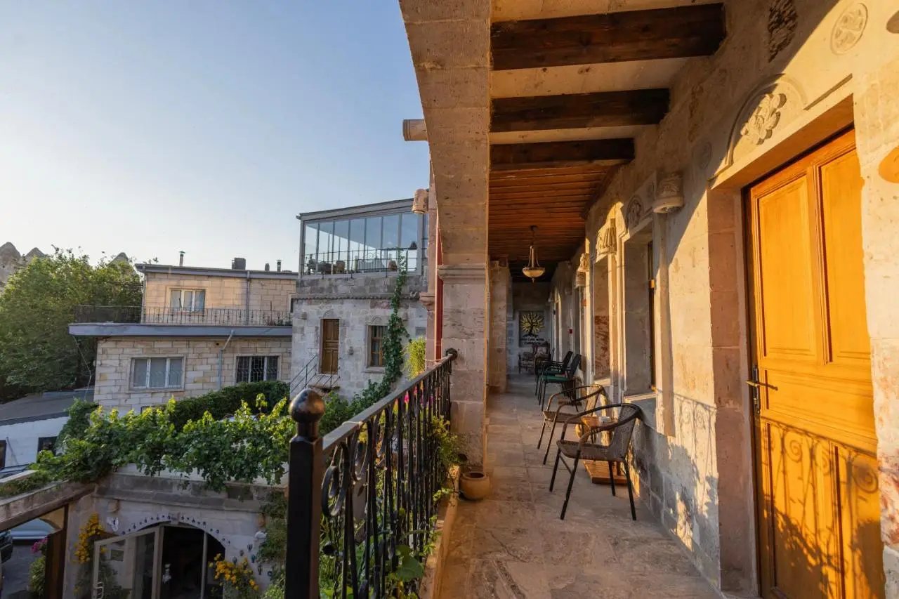 Aren Cave Hotel And Art Gallery