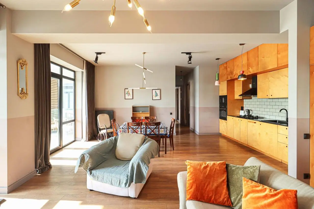 Wehost Apartment - On-site Pool & Gym - Not Included