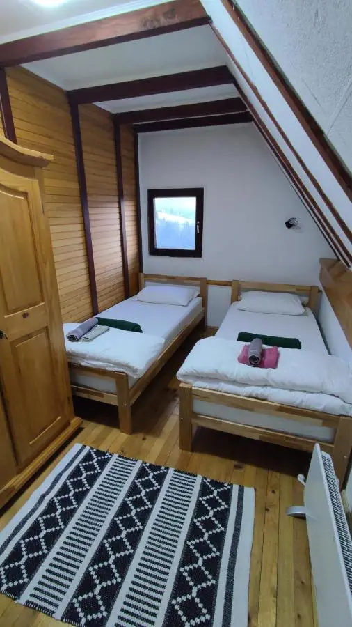Vikendica Zlatni Hrast Jahorina Pale