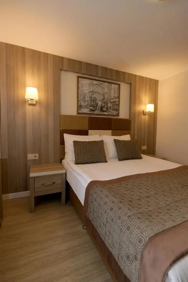 Pera Arya Hotel