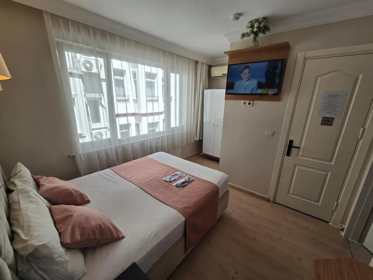 TAKSİM LİFE HOUSE