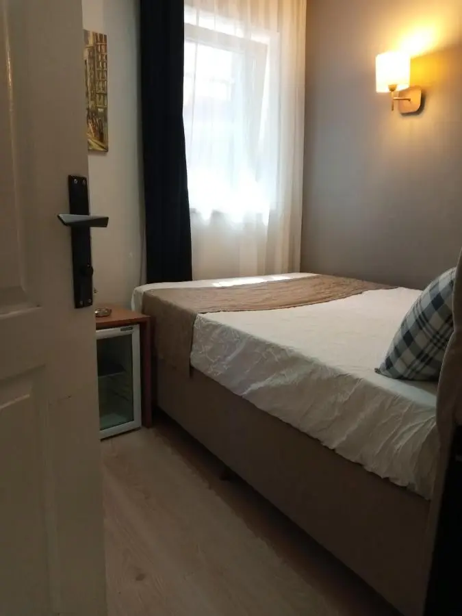 TAKSİM LİFE HOUSE