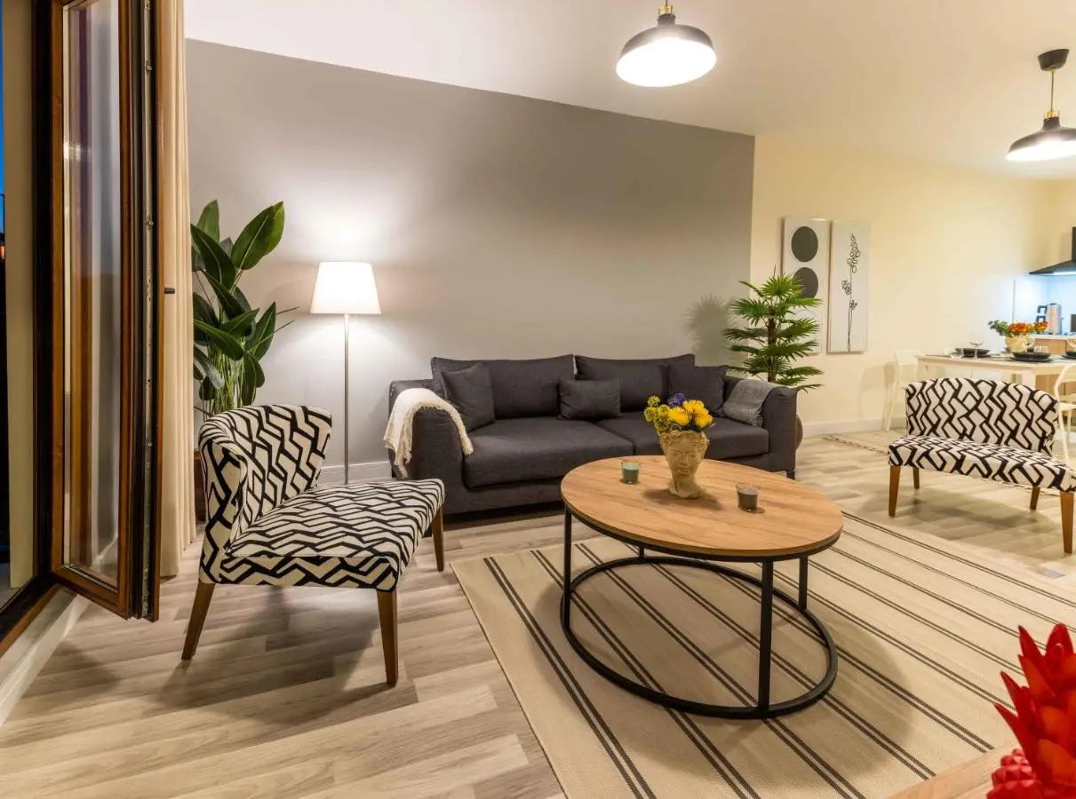Monnas Suite
