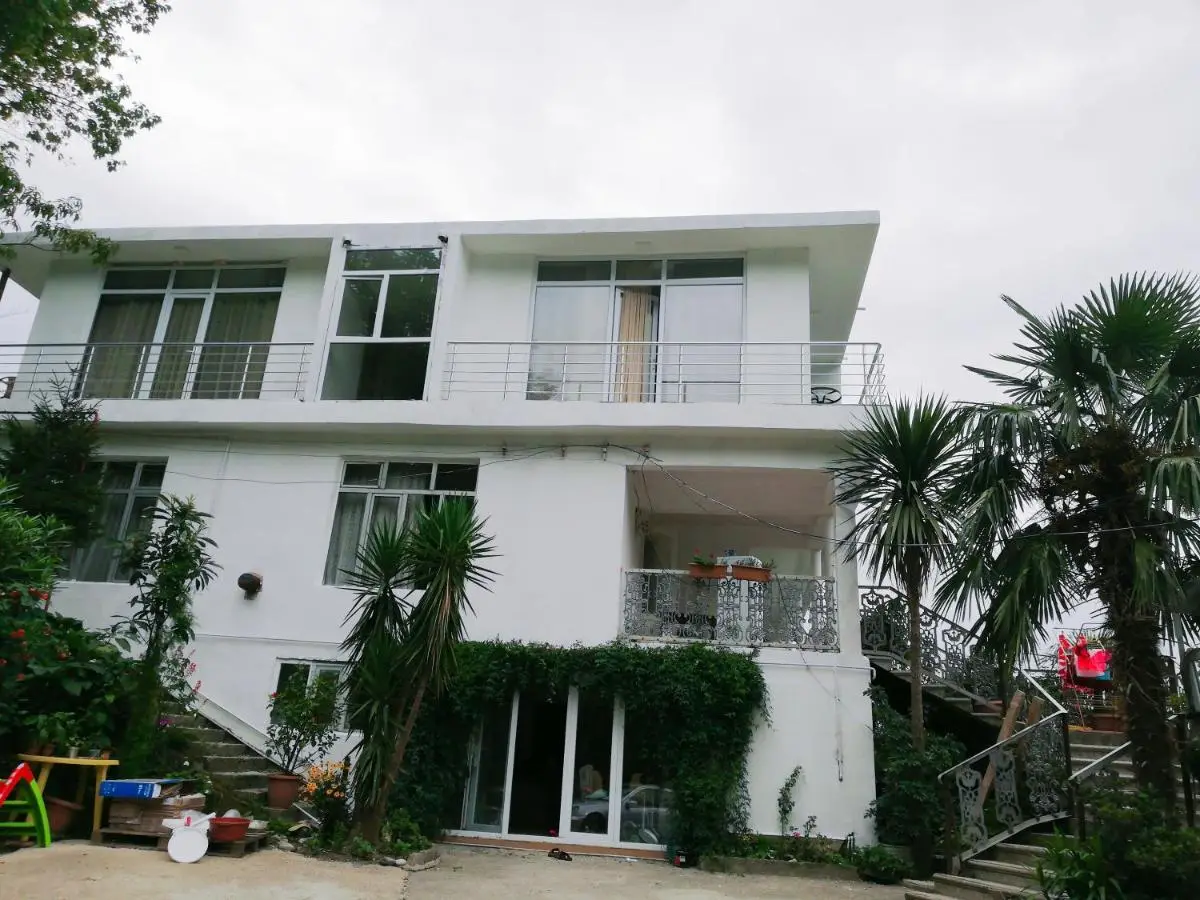 Albatross Kvariati Guest House