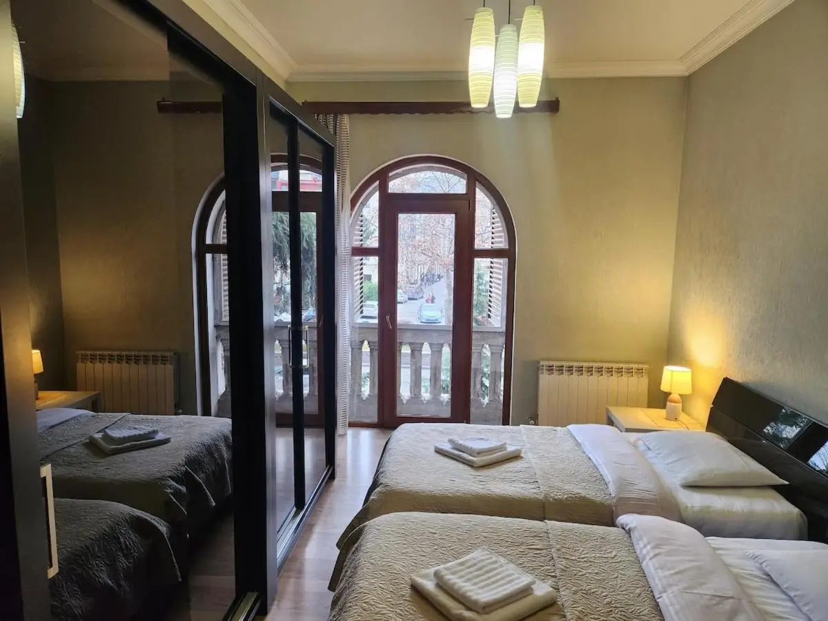 75 sqm Old Tbilisi Daily&Monthly 1-BD Apt