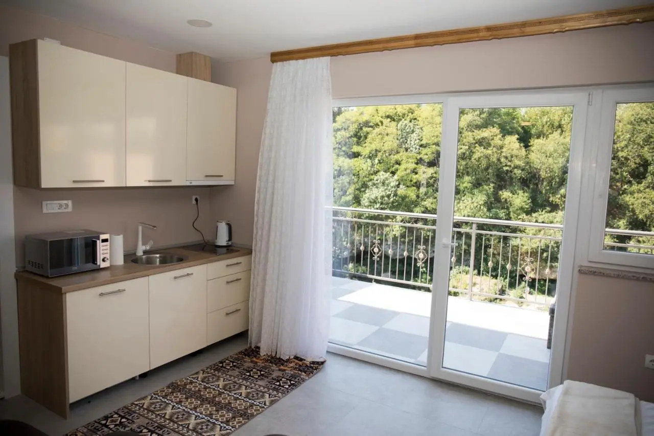 Kovac Riverfront Apartments